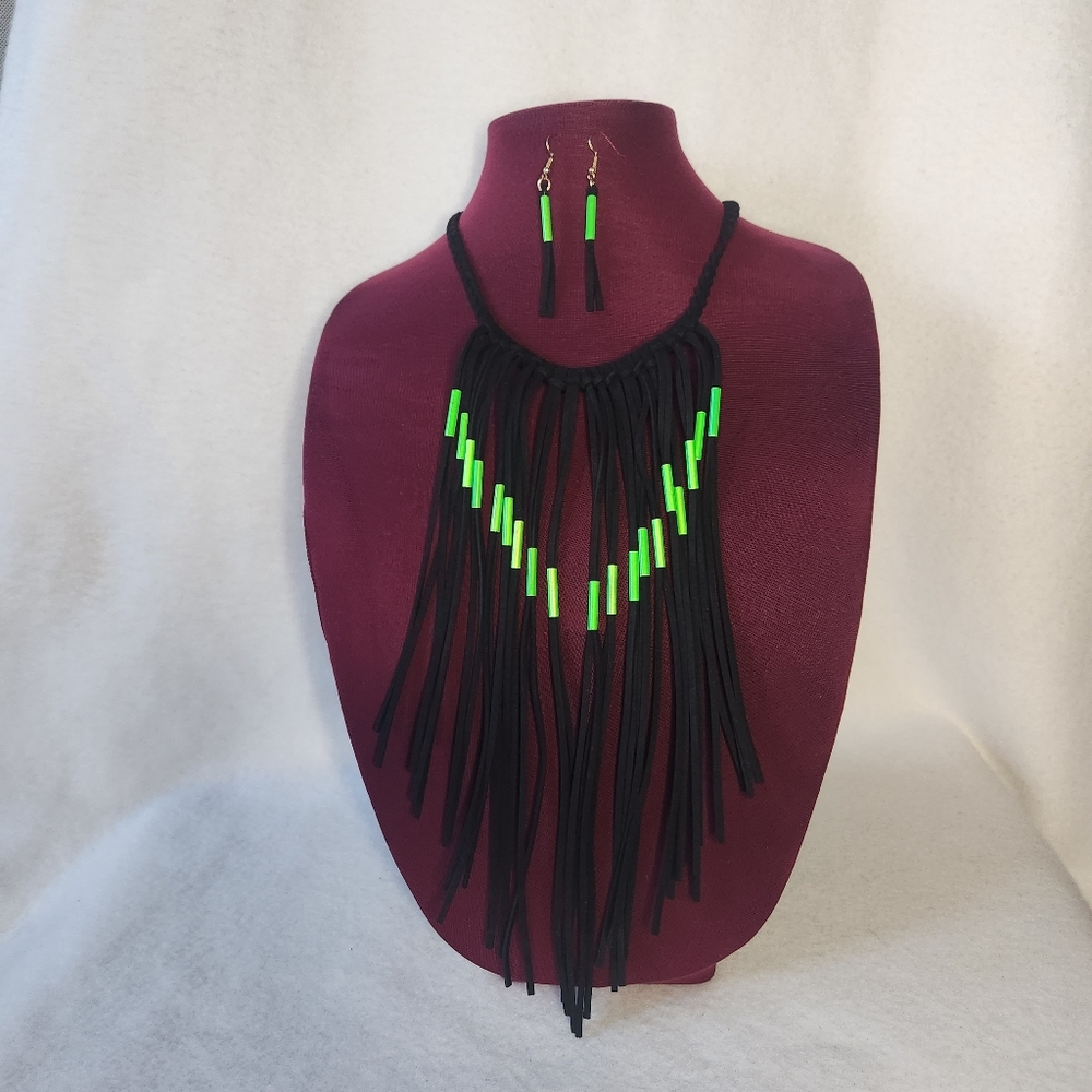 Fashion Jewelry Suede Graduating Statement Necklace Set Black Neon Green